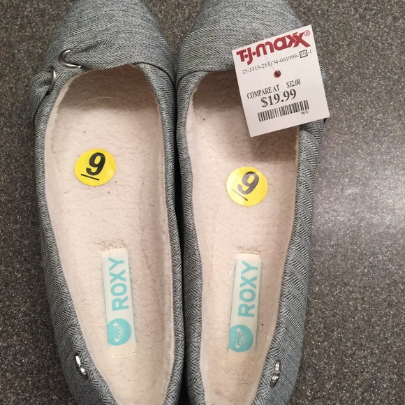 NWT Roxy flats