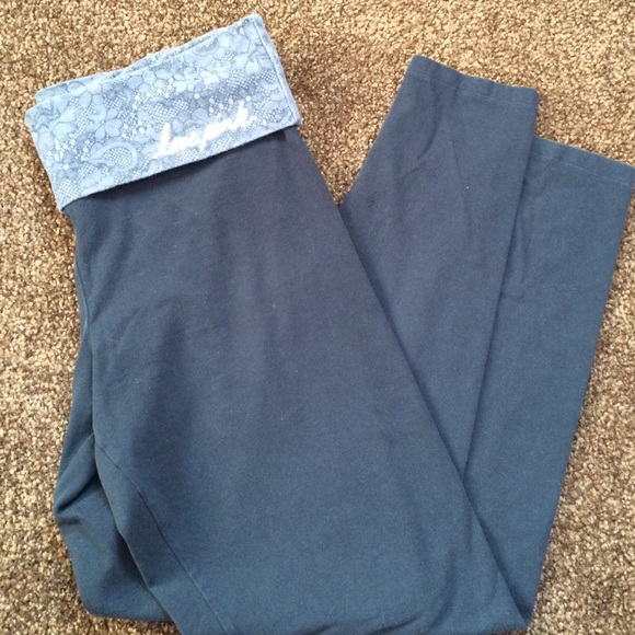 Black "PINK" leggings!