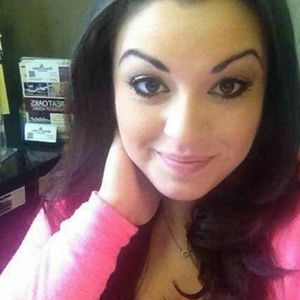 Meet your Posher, Isabel