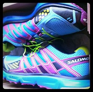 Salomon XR Mission W trials running shoes.
