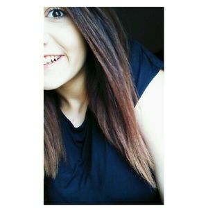 Meet your Posher, Amira