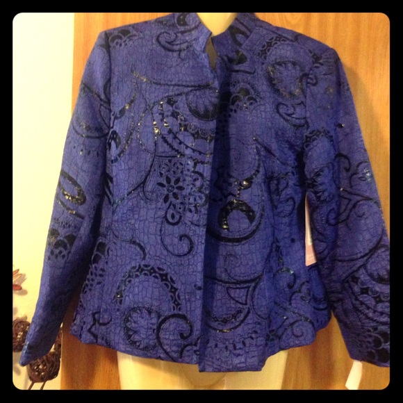 Medium Petite blazer.