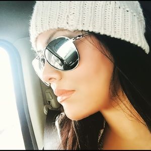 Meet your Posher, Veda