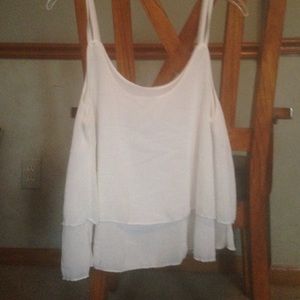 White loose tank