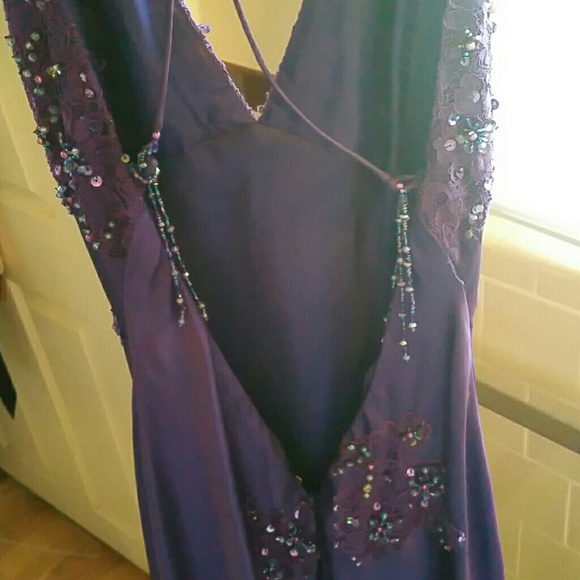 Dress - Picture 4 of 4