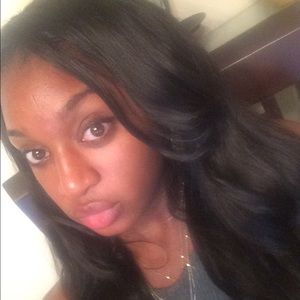 Meet your Posher, Kayla