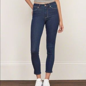 NEED GONE Abercrombie&Fitch High Rise Ankle Jeans