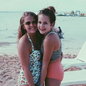 Meet your Posher, Claudia