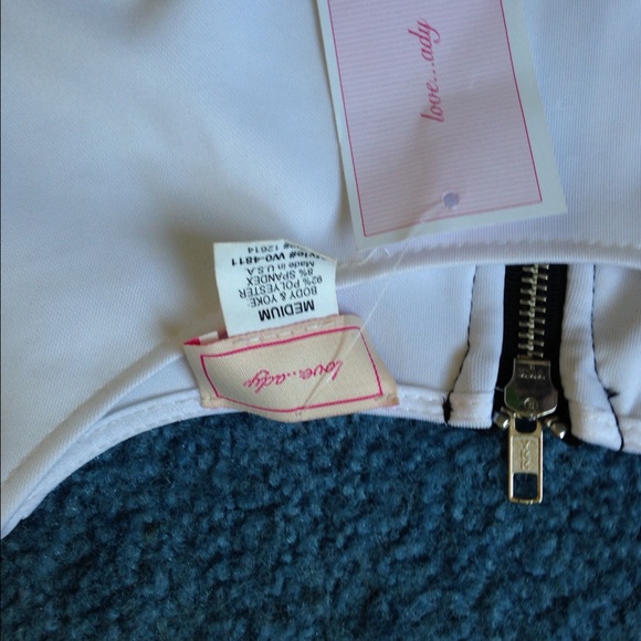 Formal dress - Picture 2 of 4