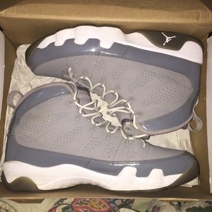 Men's Air Jordan 9 Retro.