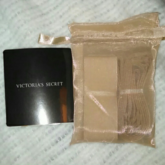 Victoria's secret very sexy convertible bra strap