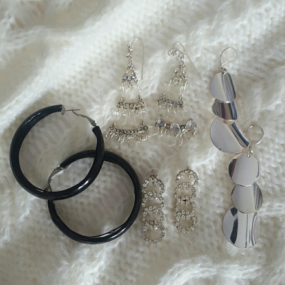 Jewelry - Earring bundle!