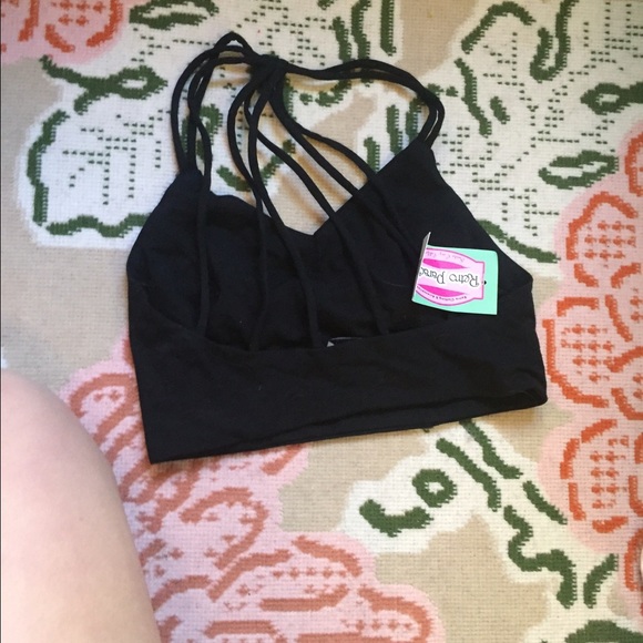 crop top - Picture 2 of 3