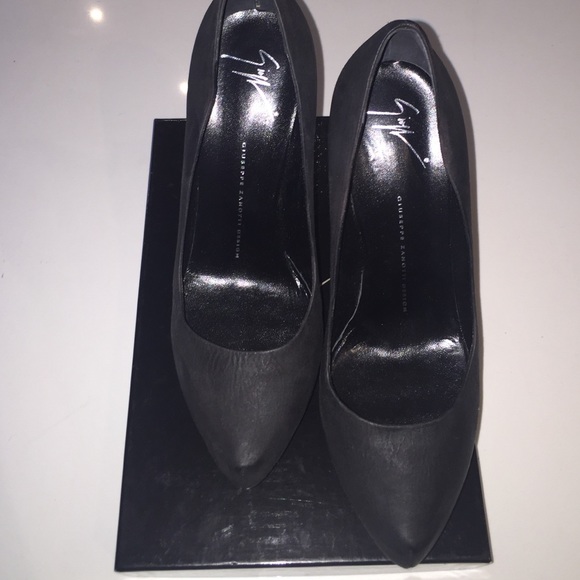 Giuseppe Zanotti Pumps
