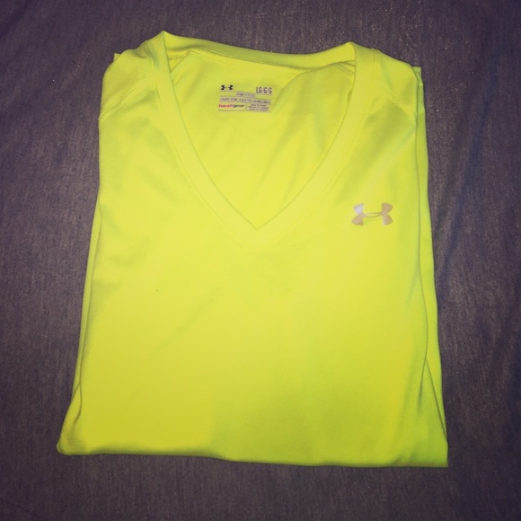 Under Armour tee