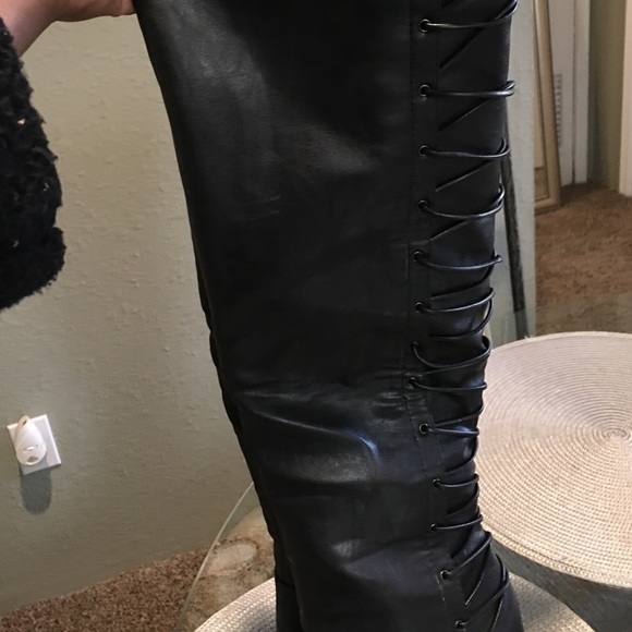 Boots - Picture 2 of 4