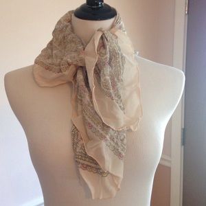 Light print silk acarf