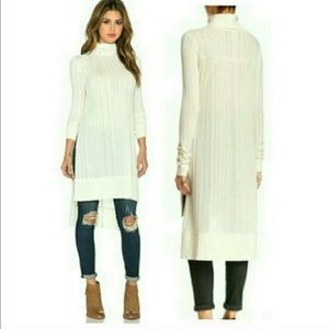 Free People ribbed High Low pull over