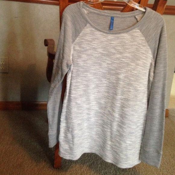 Grey sparkly long sleeve