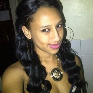 Meet your Posher, Tia-loren