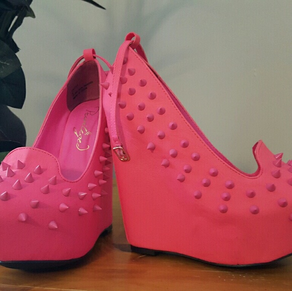 Spike wedges w/strap. Never worn. Smoke free home - Picture 1 of 6