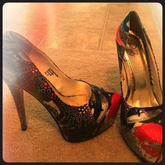 Super cute high heel shoes