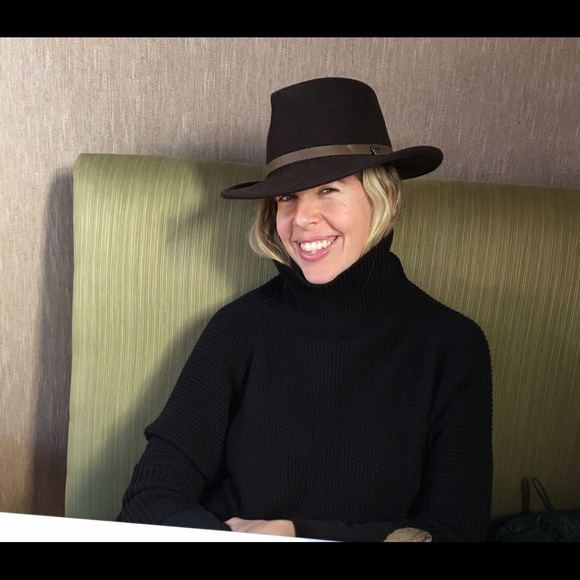 Meet your Posher, Risa