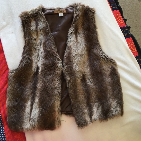 Fur vest