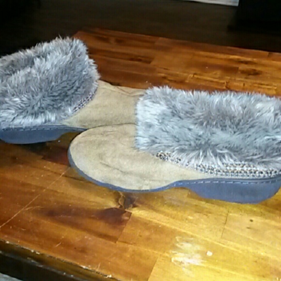 ??Beautiful Fur Booties!?? - Picture 4 of 4