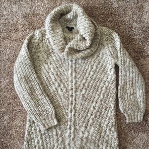 H&M over-sized Sweater.
