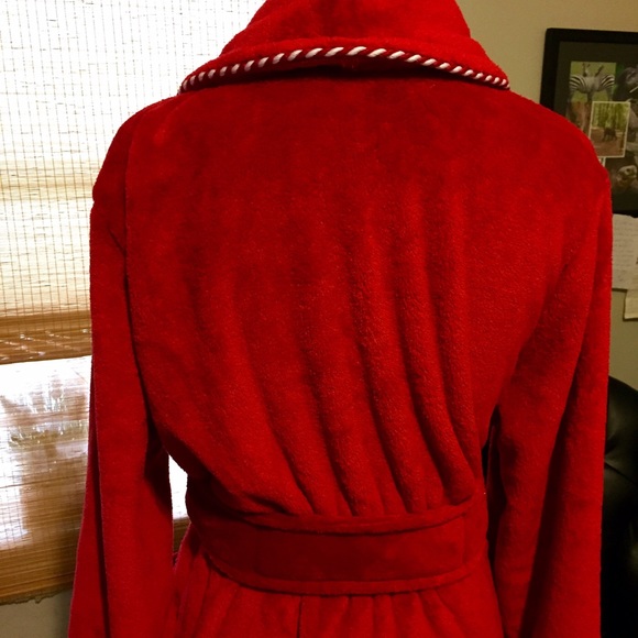 SOLD!! NWT Sleep Sense Red Plush & Soft Robe! - Picture 3 of 4