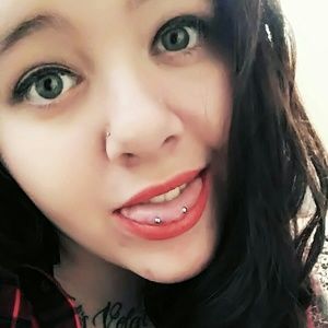 Meet your Posher, Deanna