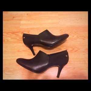 Calvin Klein Jeanine bootie