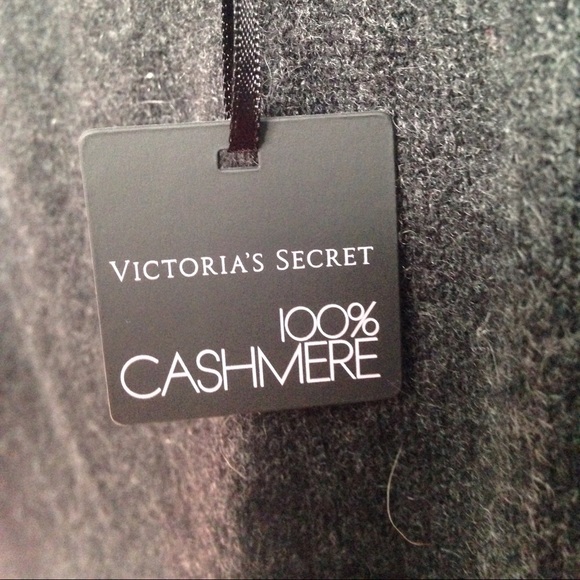 ✨SOLD ON MERC✨ - Picture 3 of 4