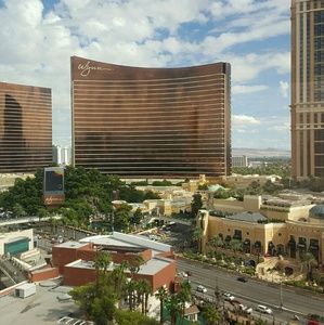 Meet your Posher, Caressa