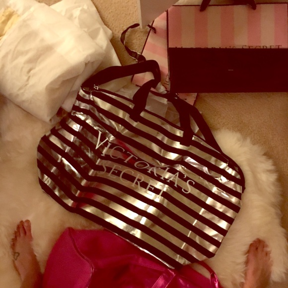 Victoria's Secret Striped Tote $50 NEW