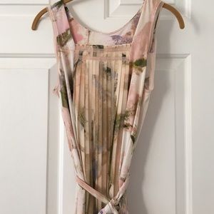 Simply Vera size small dress