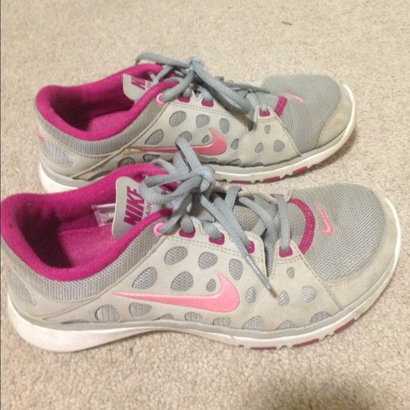 pink & grey Nike training tennis shoes