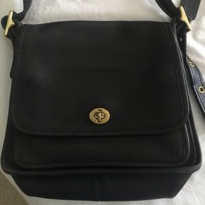 Coach cross body turnlock bag adjustable strap!