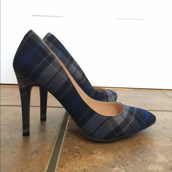 Jessica Simpson "Veronica" Plaid Pump