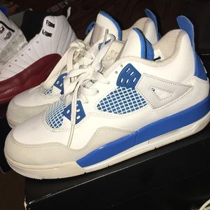 Jordan. Retro 4's