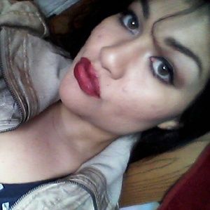 Meet your Posher, April