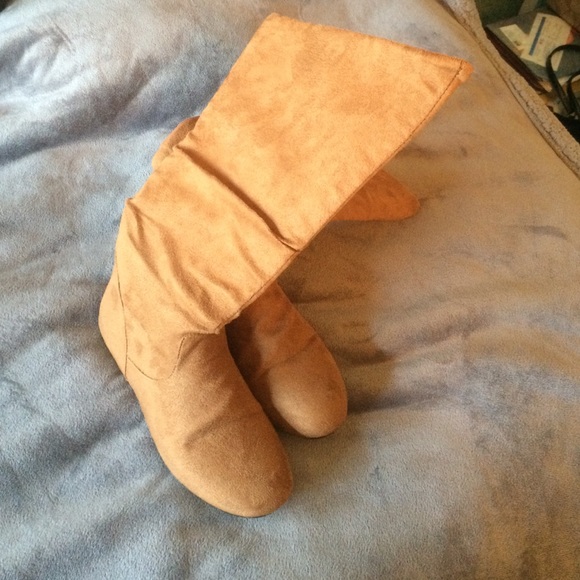 Suede chestnut boots! - Picture 1 of 4