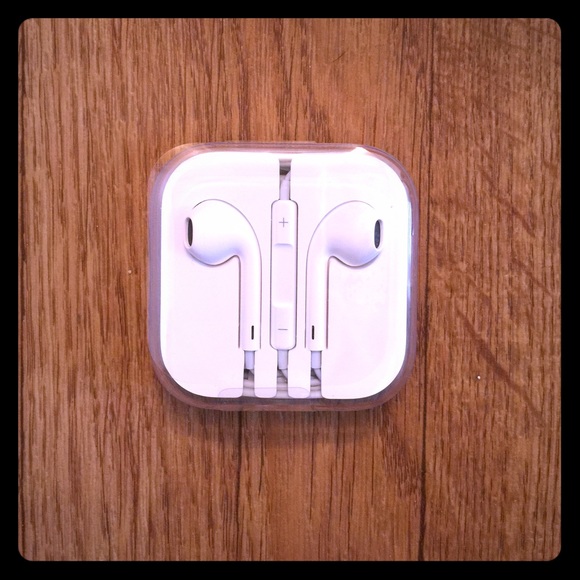 Apple EarPods with remote and mic