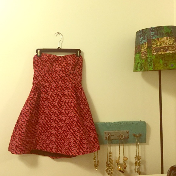 Strapless dress
