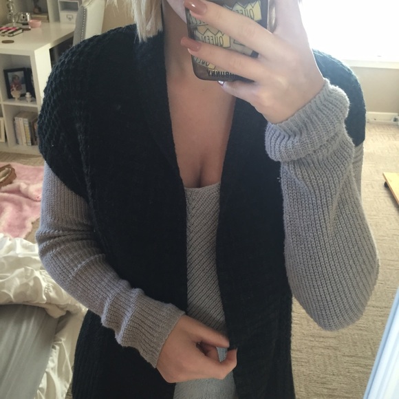 Roxy sleeveless cardigan