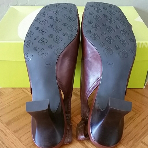 New Gianni Bini brown leather sling back heels - Picture 4 of 4