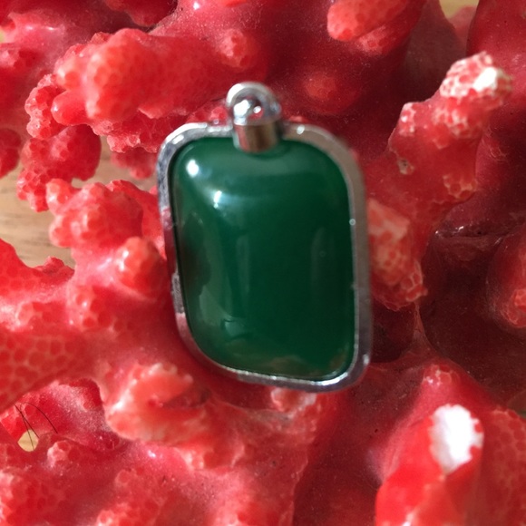 Vintage jade dragon pendent - Picture 1 of 4