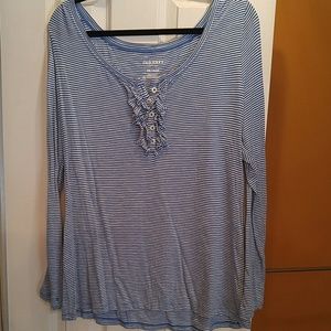 Cute striped top!