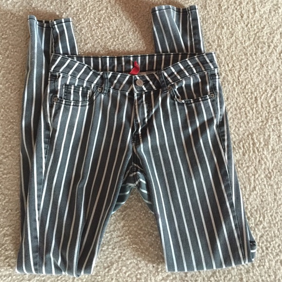 Beetle Juice skinny jeans 😂